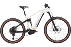 La Hercules NOS FS 4.3con su batería PowerTube de 800 Wh maximiza la autonomía.